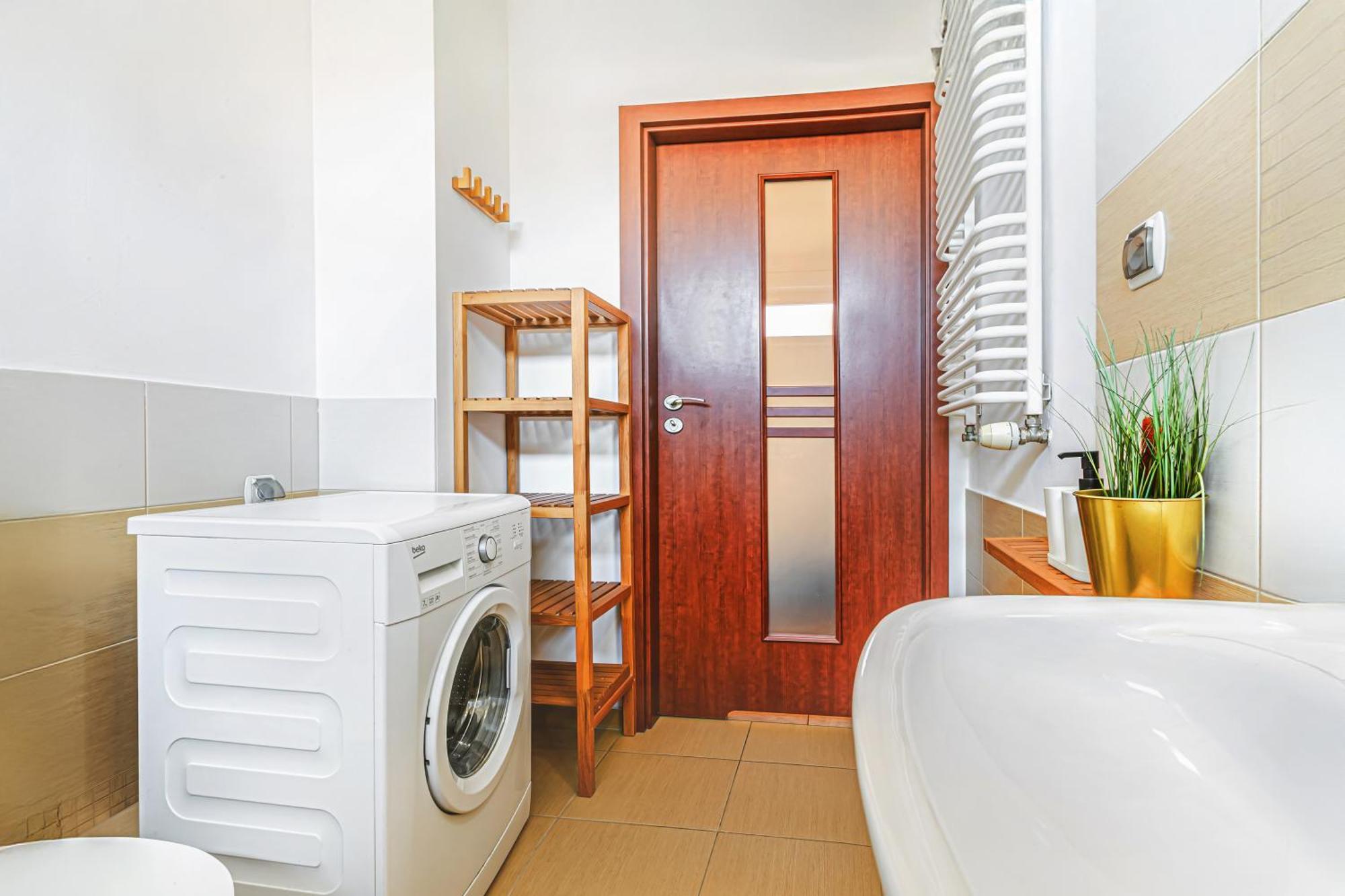 Komfort Parking Balkon Appartamento